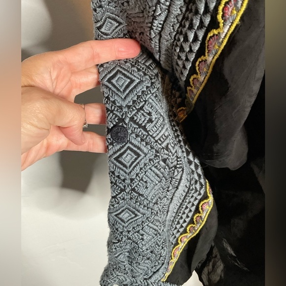 Johnny Was Black Multi Rumi Embroidered Long Sleeve Button Down Blouse XLarge - Picture 8 of 9